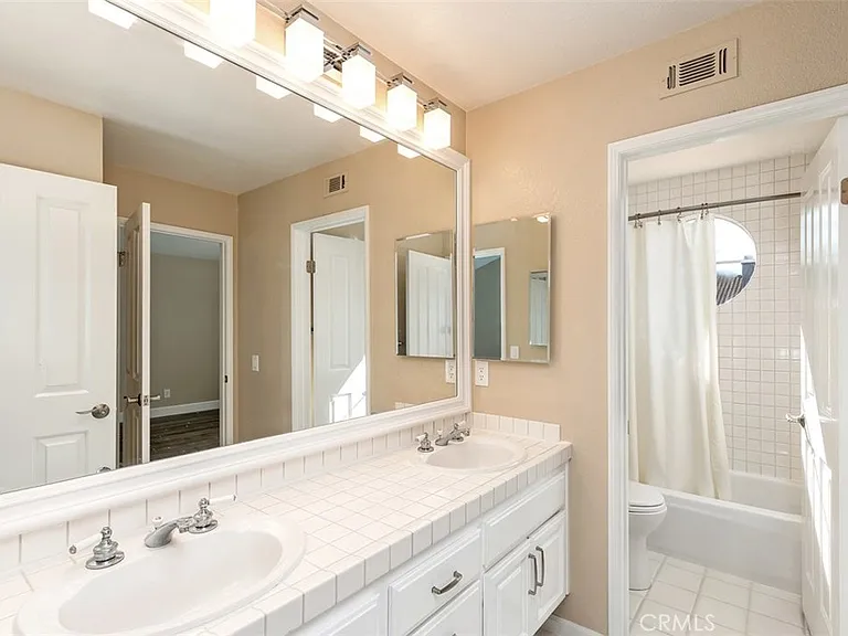 24911 Stonegate Ln — Photo 13