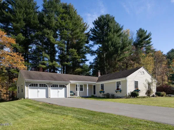 3 Partridge Dr, Great Barrington, MA 01230