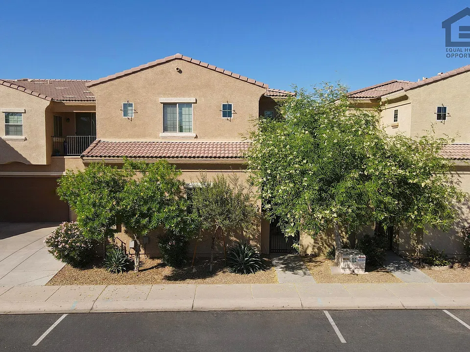 1367 S Country Club Dr #1193