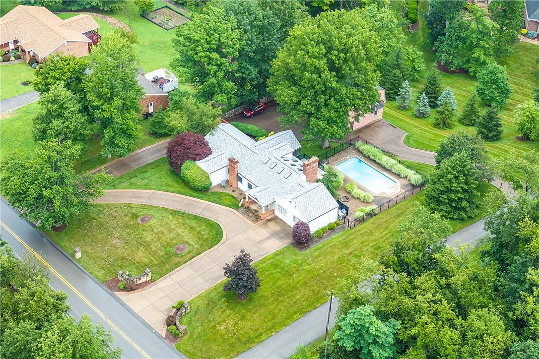 612 Bower Hill Rd photo 1