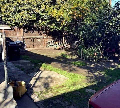 4th image of 4914 S Normandie Ave