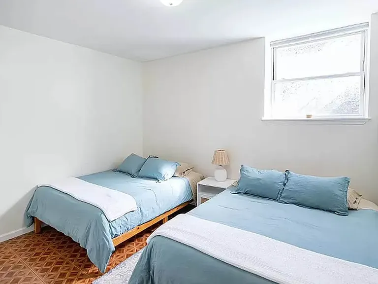567 Warren St #102 — Photo 5