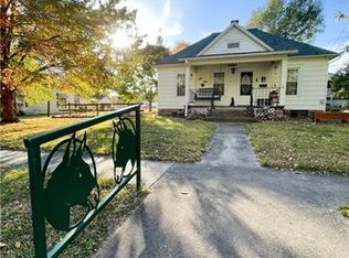 207 Phelps St, Windsor, MO 65360