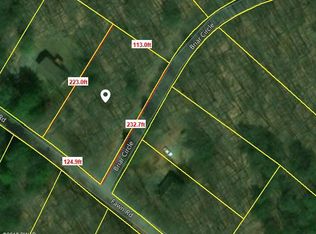 Fawn Rd, Hawley, PA 18428