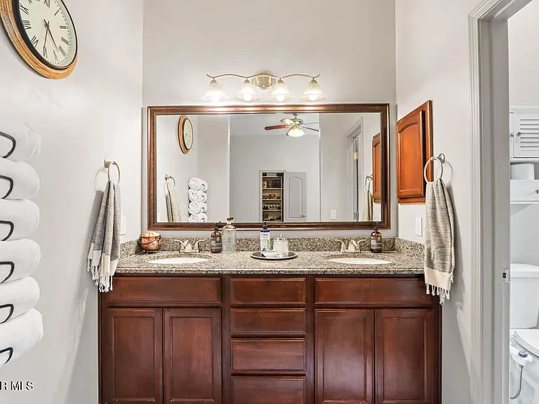 14553 Hunters Grove Ave — Photo 34