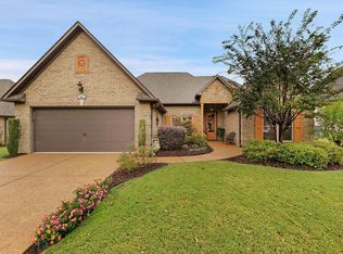 293 Greenhill Dr, Jackson, TN 38305