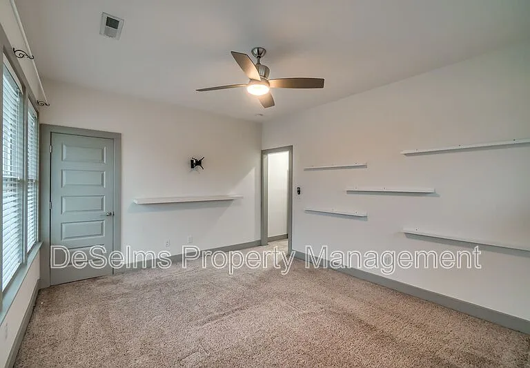 917B Spain Ave — Photo 11