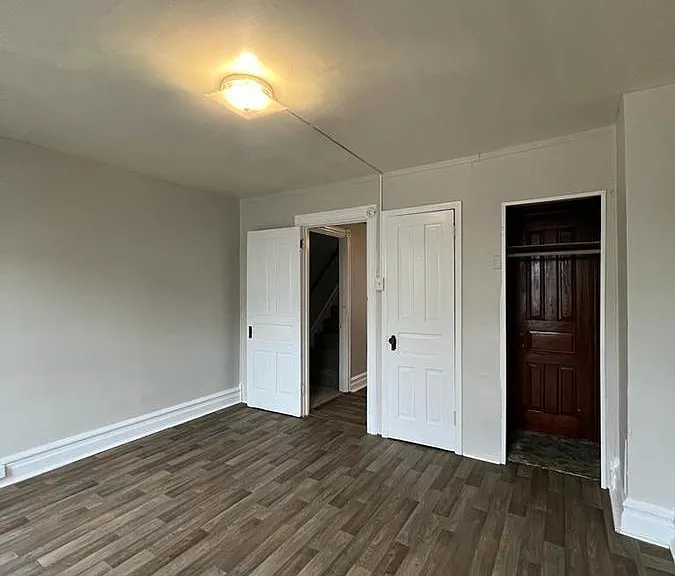 913 N 6th St — Photo 11