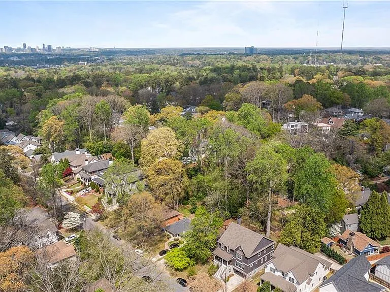 1381 Wessyngton Rd NE — Photo 58