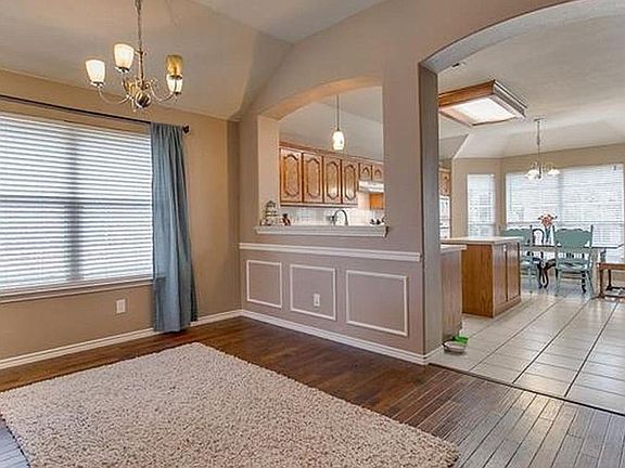 2nd image of 1464 Brittany Way