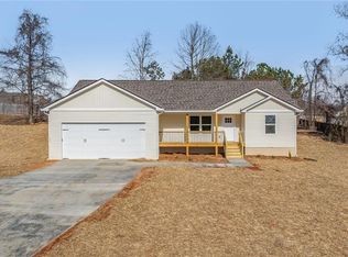 625 Cypress Dr, Mount Airy, GA 30563
