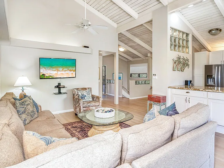 Wailea Ekolu Pl — Photo 9