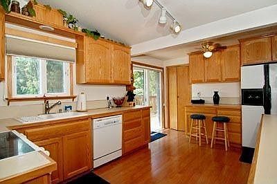 Large kitchen, recently remodeled with custom oak cabinets