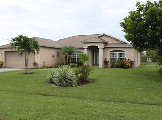 2317 SE Rock Springs Dr, Pt Saint Lucie, FL 34953