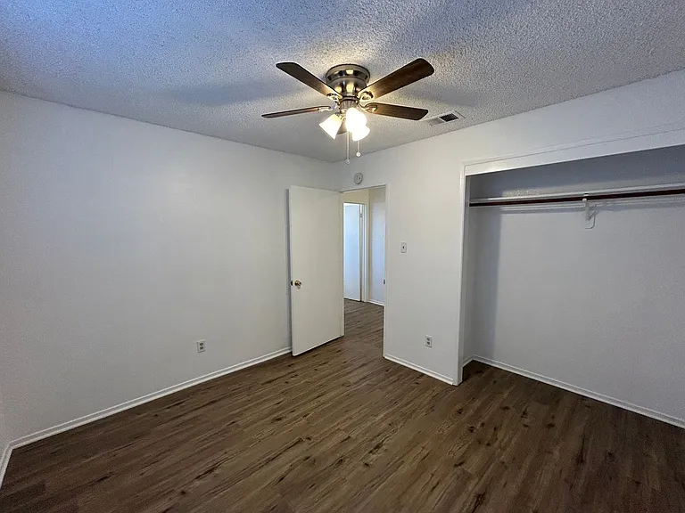 7921 Cold Creek Ct — Photo 14