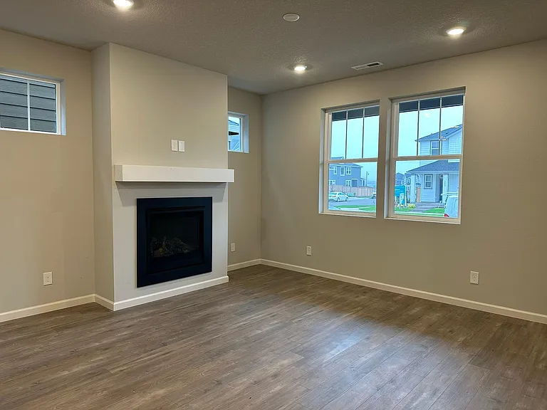 3818 SE 83rd Ave — Photo 5
