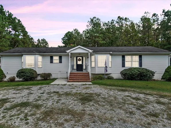 169 Red Oak Ln, Dunnsville, VA 22454