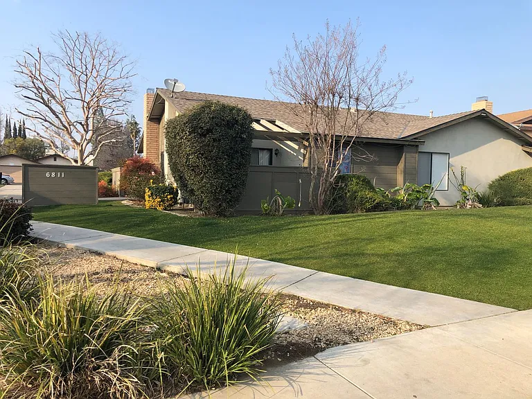 6811 Klamath Way — Photo 2