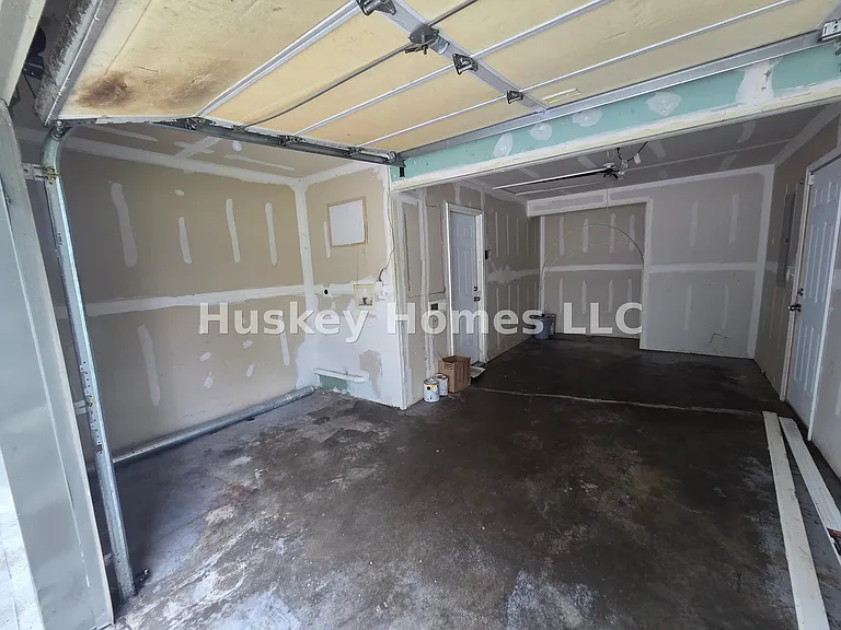 7300 E 109th St — Photo 14