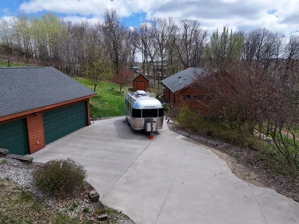 1767 Views End Ln, Lansing, IA 52151