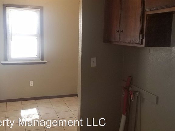 4th image of 1213 N Woodland St