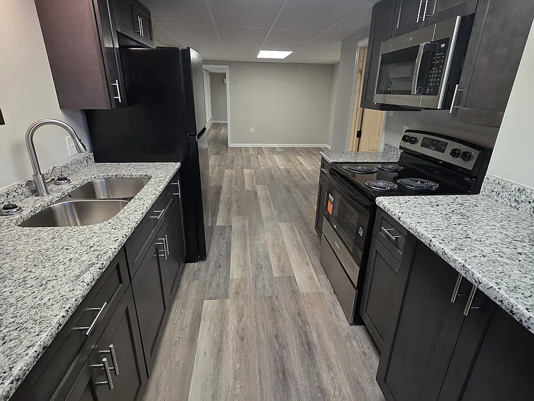 1110 Pines Rd #B — Photo 2