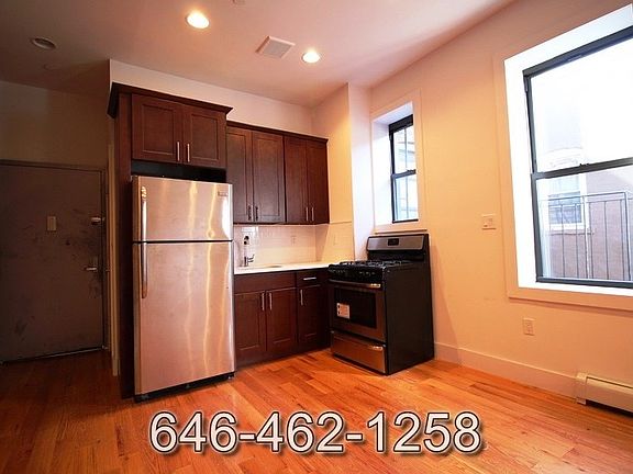 3rd image of 229 Bainbridge St APT 4
