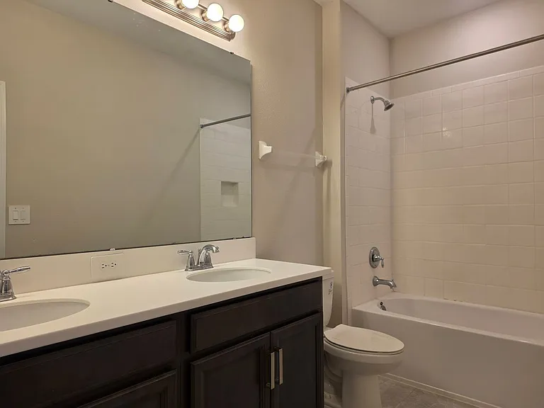 2865 High Pointe St — Photo 40