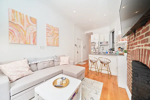 Rented by Living New York | media 3