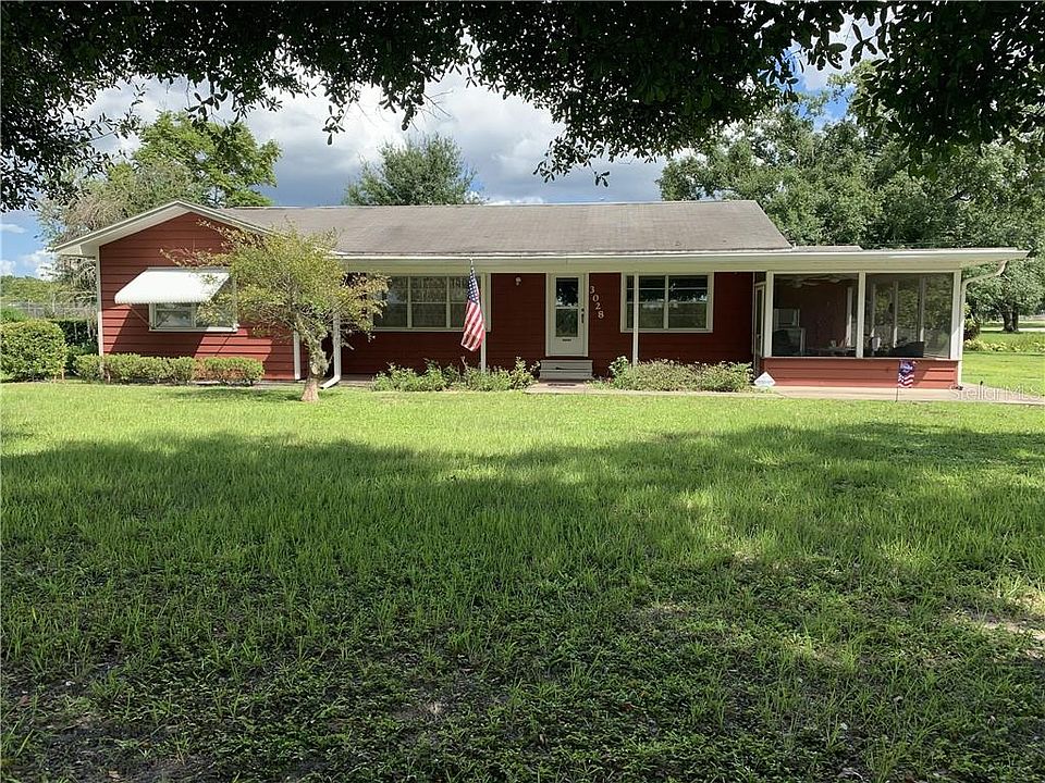 1st image of 3028 NE Arcadia Ave