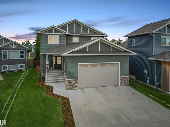 34 Falcon Rd, Cold Lake, AB T9M 0G4