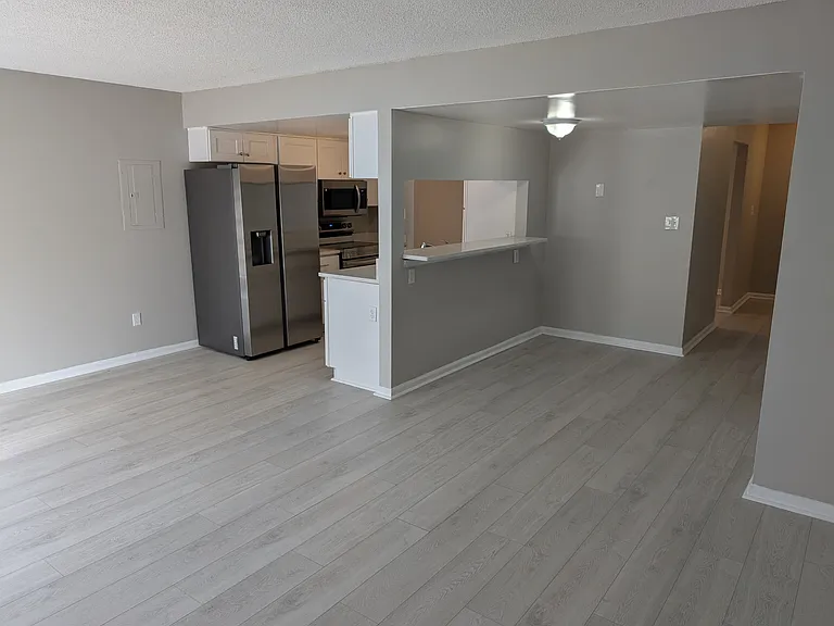 1939 Darnell Dr — Photo 11