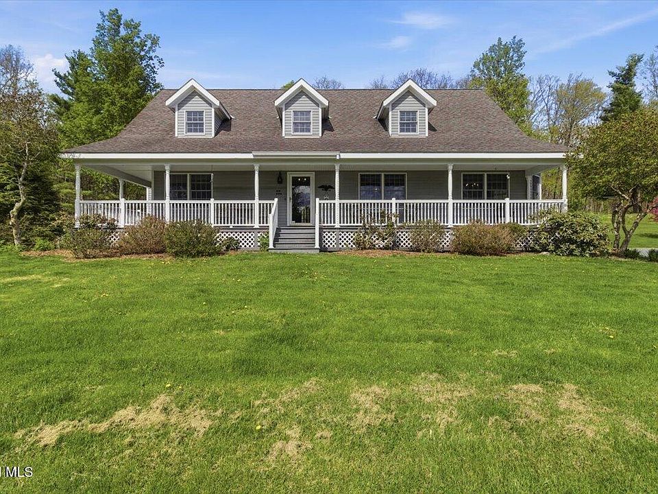 1st image of 224 Turnpike Road