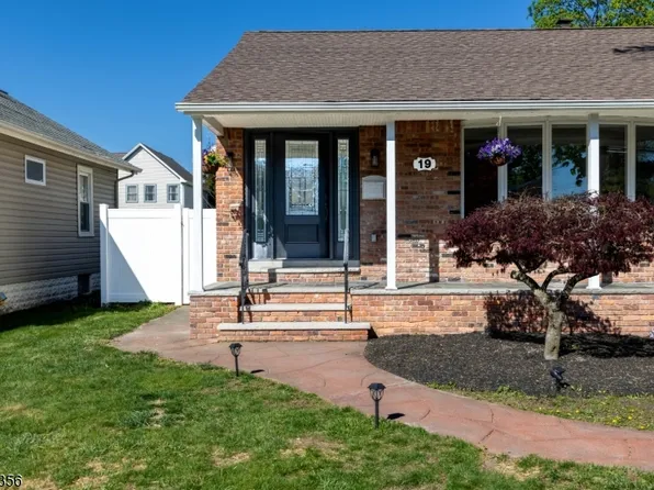 19 4Th St, Pequannock Twp., NJ 07440