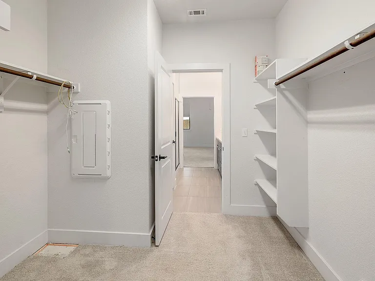 6111 Dumfries Ln — Photo 17