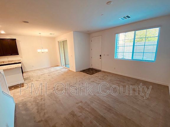 4th image of 20 Barbara Ln #3