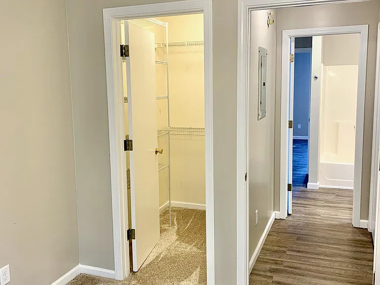 3600 Thornhill Cir W — Photo 12