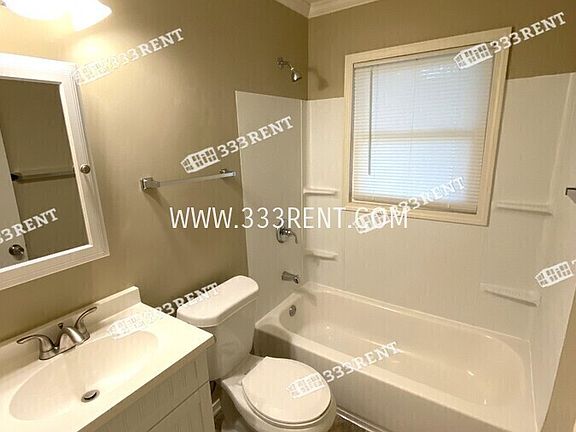 5th image of 1108 E Fredrickson Dr