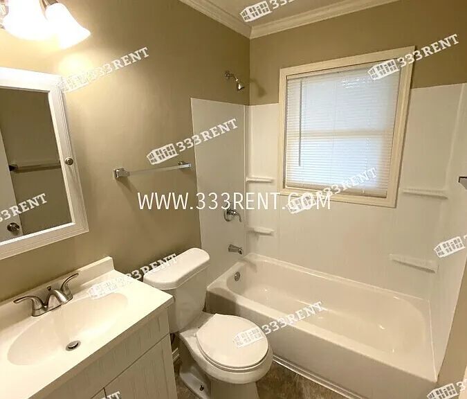 1108 E Fredrickson Dr — Photo 5