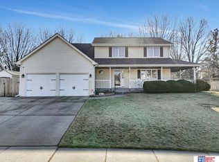 7625 Grand Oaks Cir, Lincoln, NE 68516