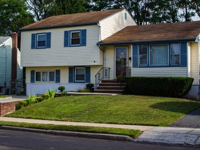 7 Carolynn Rd, Elizabeth, NJ, 07201