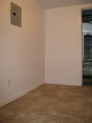 Rented by Tower Brokerage | media 18