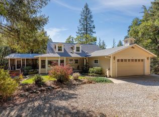 15580 Kitkitdizze Dr, Grass Valley, CA 95945