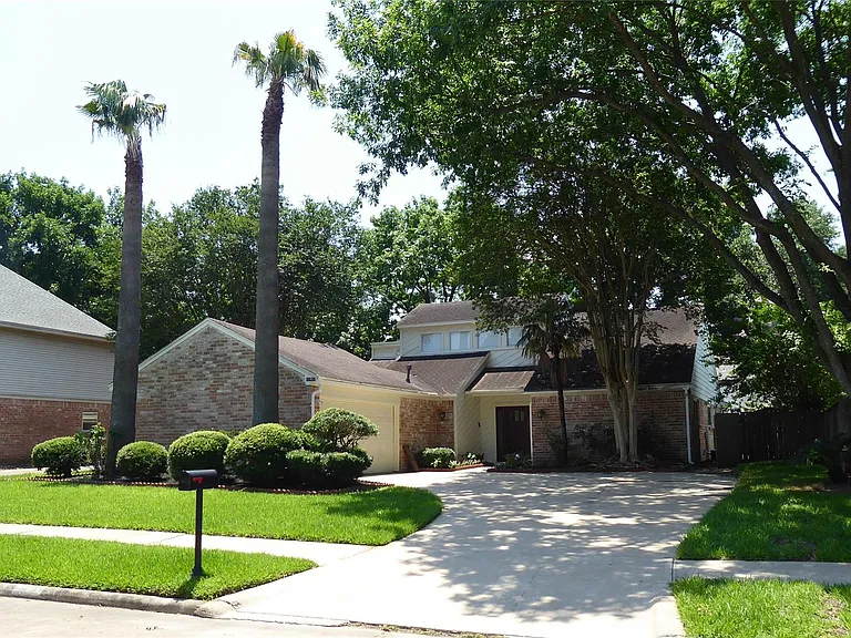 11407 Briar Rose Dr — Photo 1