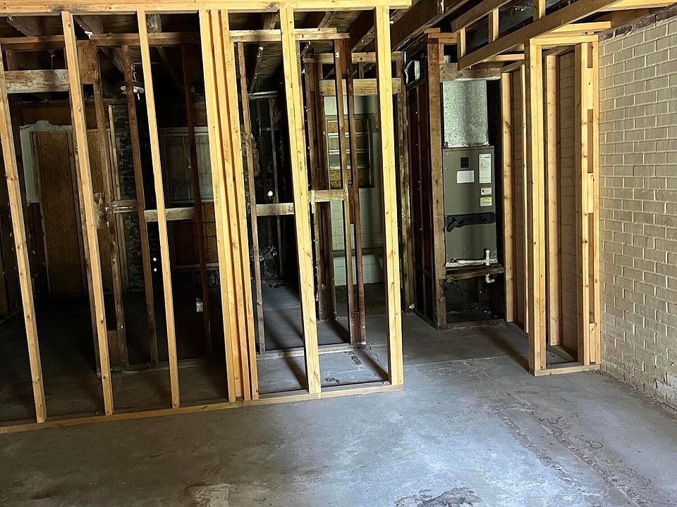 Building Photo 4