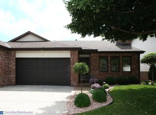 728 Lancashire Ct, Lincoln, NE 68510