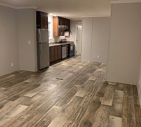 LIVING ROOM & KITCHEN