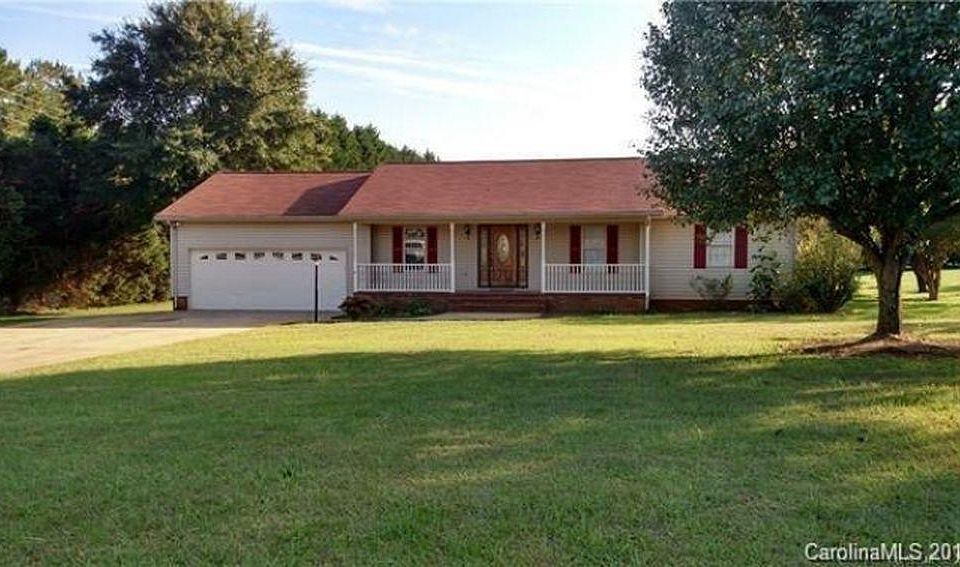 1st image of 107 Antler Dr