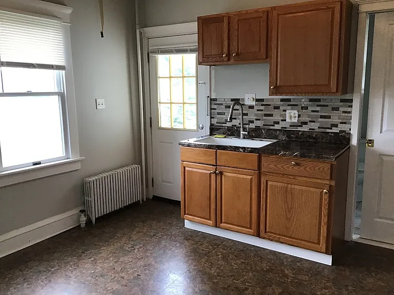 52 North St — Photo 8