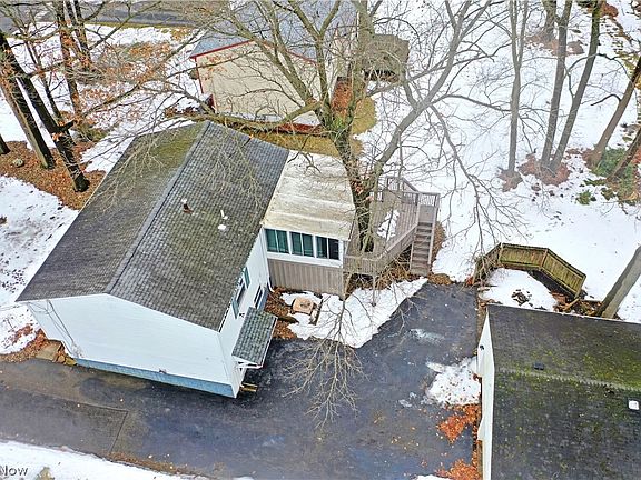 3rd image of 3724 Oakview Dr